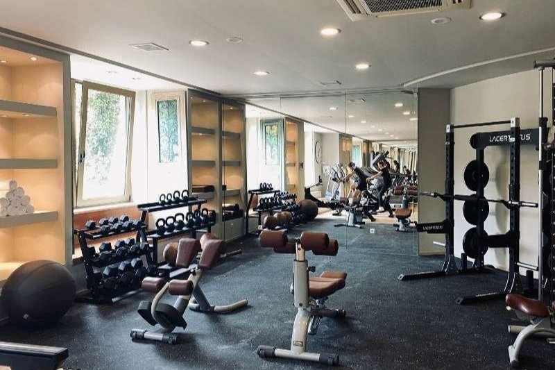 sani beach indoor gym (800 × 600px).jpg